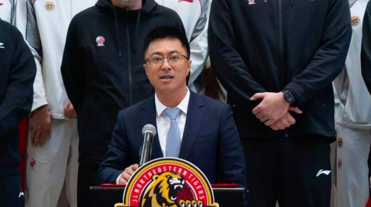 一竞技网站-集结日辽宁本钢调整名单以备中超集结日休斯敦火箭备战国王杯，西亚卡姆连续十场比赛得分超过出色防守直接炸裂的简单介绍