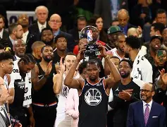 一竞技官网- 费城76人队球迷嘘声 